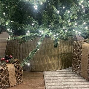 Metal Christmas Tree Collar